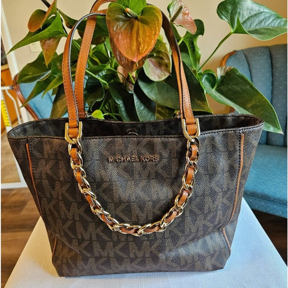 Michael Kors NWOT Monogram  Signature Tote W/Dustbag Leather Trim-Item #631